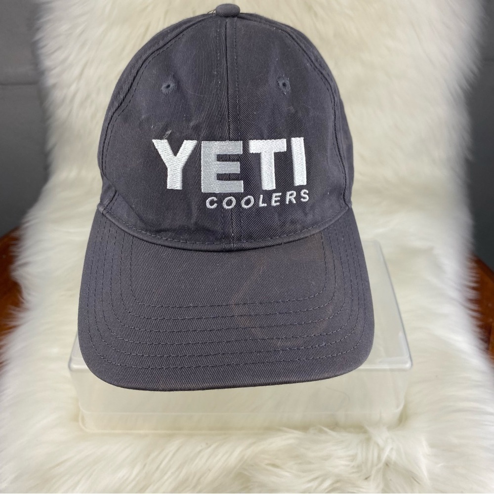 YETI DISTRESS HAT UNISEX GRAY COLOR